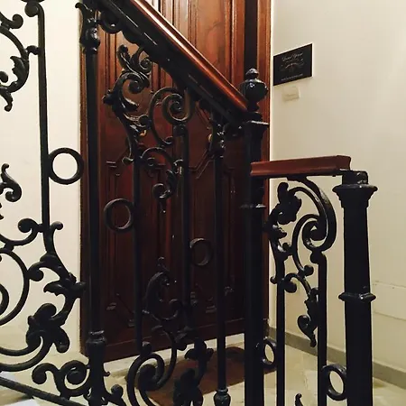 Konukevi Luxuryenne 4*