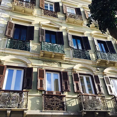 게스트하우스 Luxuryenne 4*